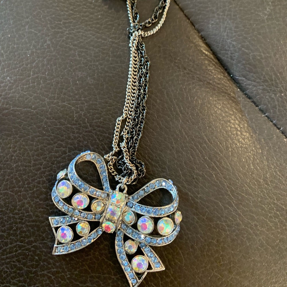 Double chain Betsy Johnson bow tie necklace